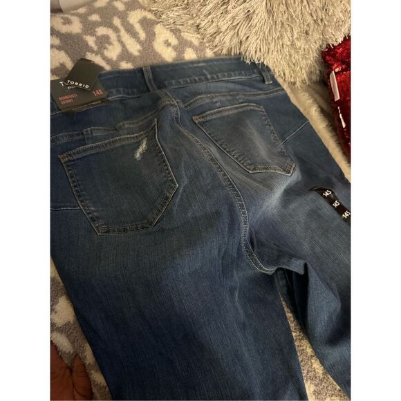 Torrid nwt Bombshell Skinny stretch High-Rise Destructed Jean 14S westchester - Picture 7 of 11
